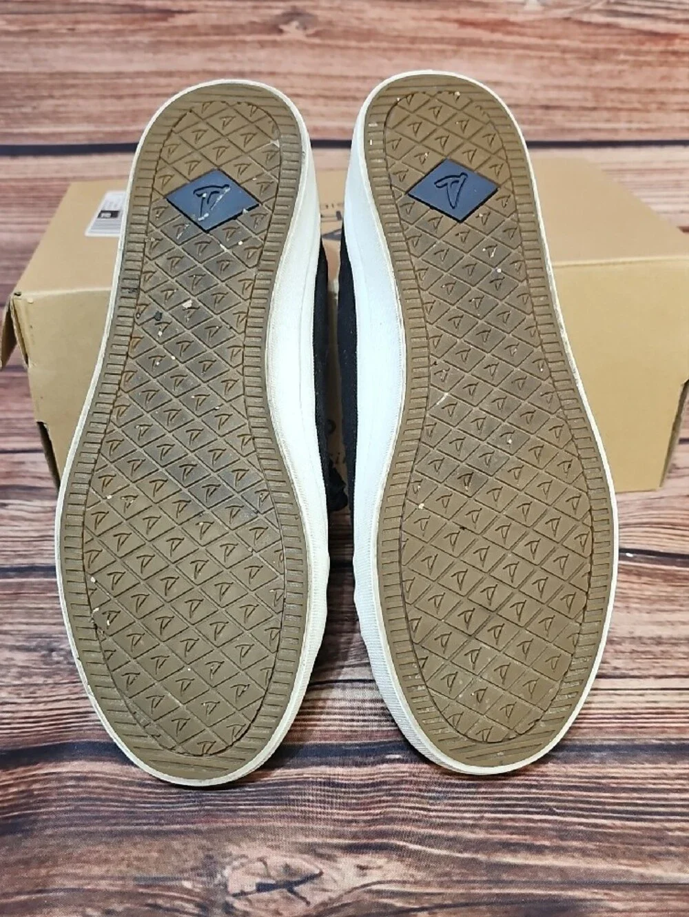 Sperry Womens Black Low-Top Sneakers with White Soles